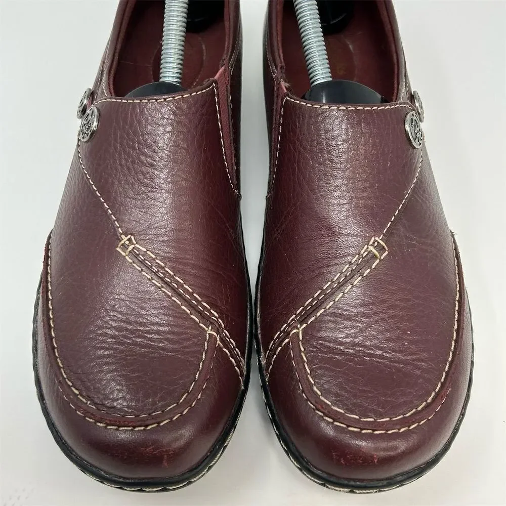 Clarks Women's Rich Burgundy Red Leather Loafers Size 9.5 Narrow Casual Flats
